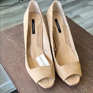 Forever 21 Women's Tan Peep Toe Heels